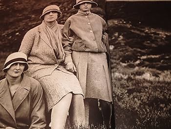 Amazon | Unseen Vogue: The Secret History of Fashion